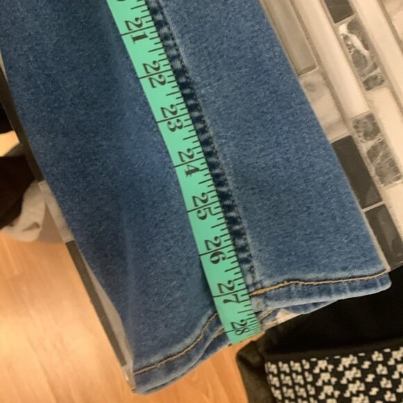 Old Navy Rockstar Super Skinny Extra High Rise Chandra Jeans - Picture 8 of 9